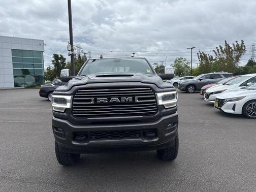 2024 RAM 3500 Laramie Crew Cab 4x4 6'4' Box