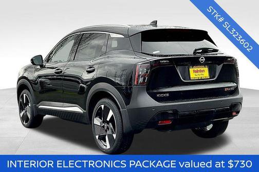 2025 Nissan Kicks SR