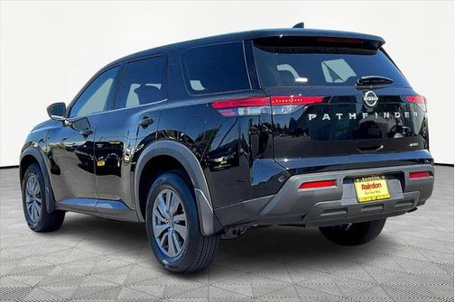 2025 Nissan Pathfinder S 4WD