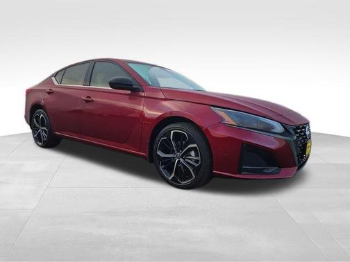 2023 Nissan Altima SR Intelligent AWD