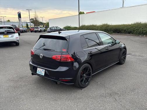 2016 Volkswagen Golf GTI 2.0T S 4-Door