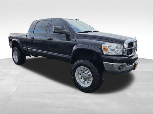 2007 Dodge Ram 2500 SLT Mega Cab