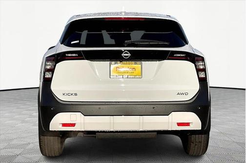2025 Nissan Kicks SV