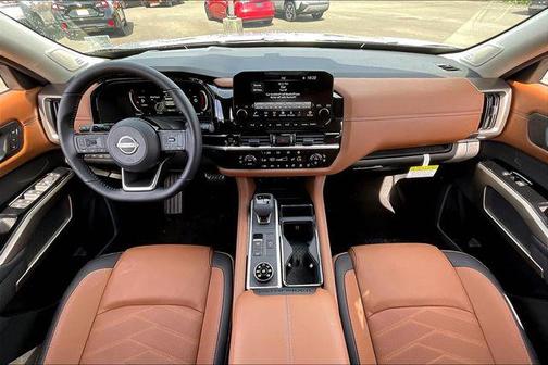 2025 Nissan Pathfinder Platinum 4WD