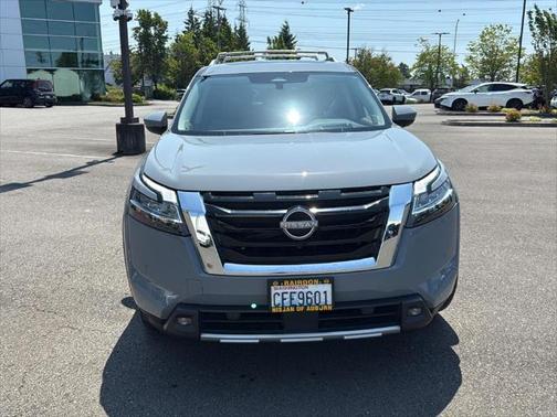 2022 Nissan Pathfinder Platinum 4WD