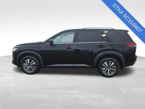 2025 Nissan Pathfinder SL 4WD