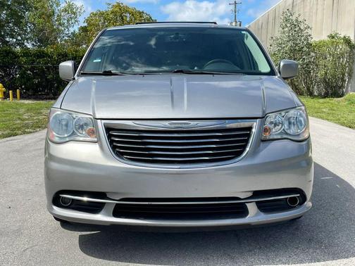 Billet Silver Metallic Clearcoat 2014 Chrysler Town & Country Touring