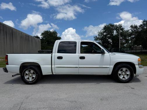 2005 GMC Sierra 1500 SLE Crew Cab