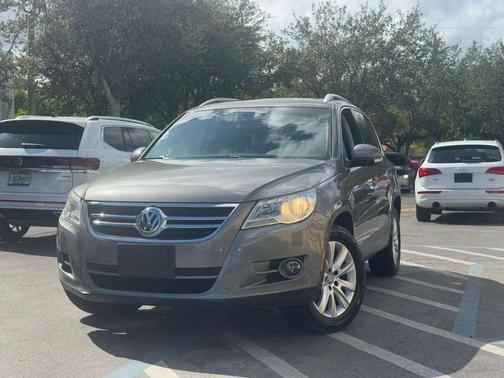 2009 Volkswagen Tiguan Base