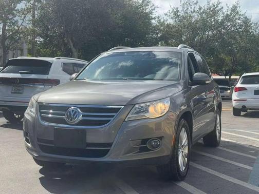 2009 Volkswagen Tiguan Base