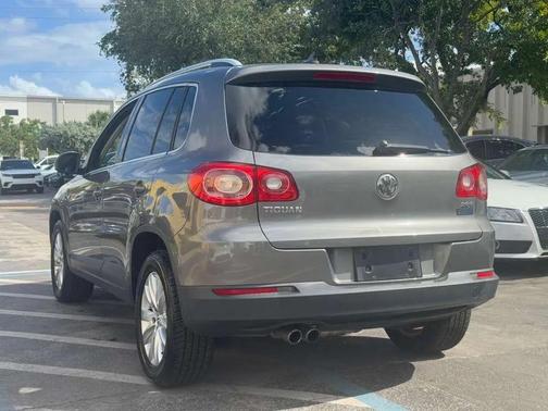 2009 Volkswagen Tiguan Base