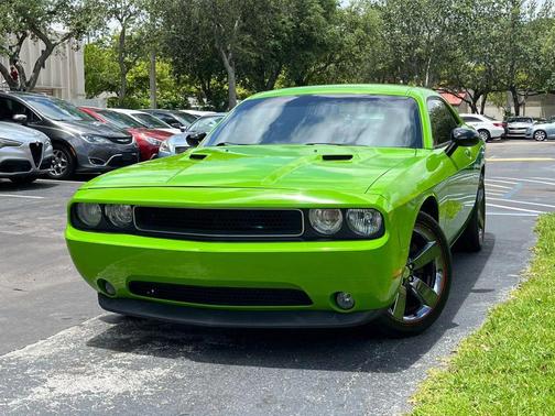 Black Clearcoat 2014 Dodge Challenger SXT