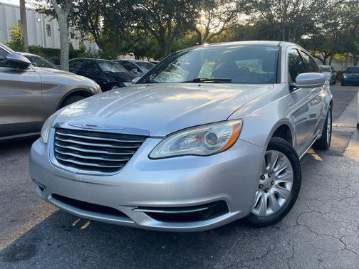 2012 Chrysler 200 LX
