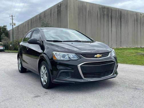 Mosaic Black Metallic 2017 Chevrolet Sonic LS
