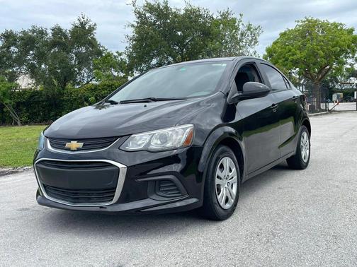 Mosaic Black Metallic 2017 Chevrolet Sonic LS