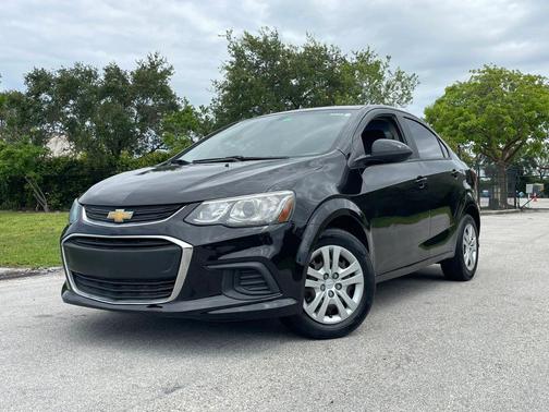 Mosaic Black Metallic 2017 Chevrolet Sonic LS