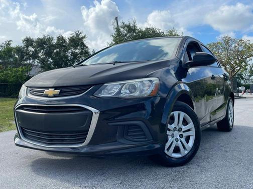 Mosaic Black Metallic 2017 Chevrolet Sonic LS