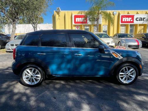 2011 MINI Cooper Countryman Base