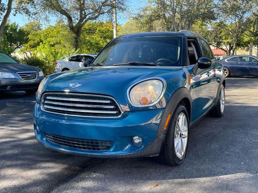 2011 MINI Cooper Countryman Base