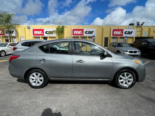 2012 Nissan Versa 1.6 S