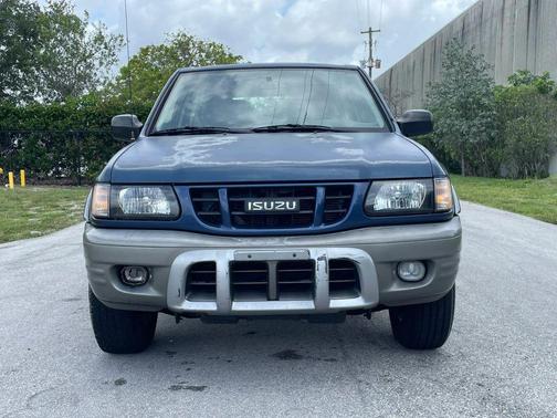 Gray 2002 Isuzu Rodeo Sport S 3.2L V6 Hard Top