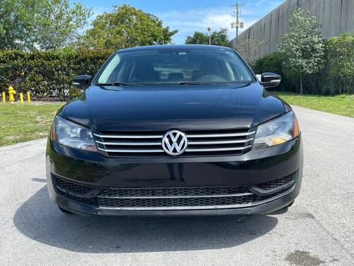 Black Uni 2015 Volkswagen Passat 1.8T S