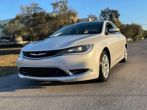 2015 Chrysler 200 C