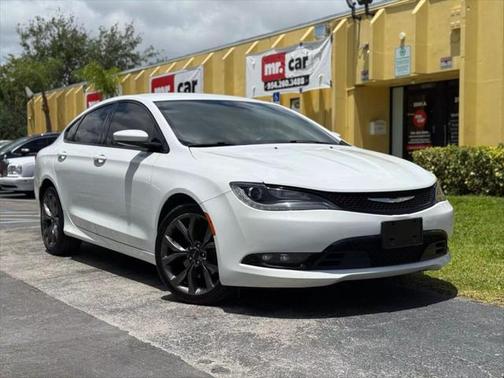 2015 Chrysler 200 S
