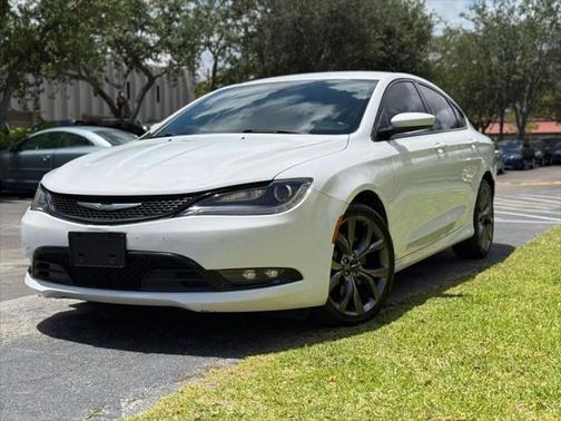 2015 Chrysler 200 S