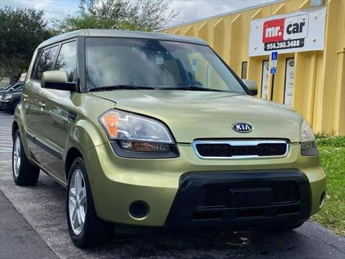 2011 Kia Soul +