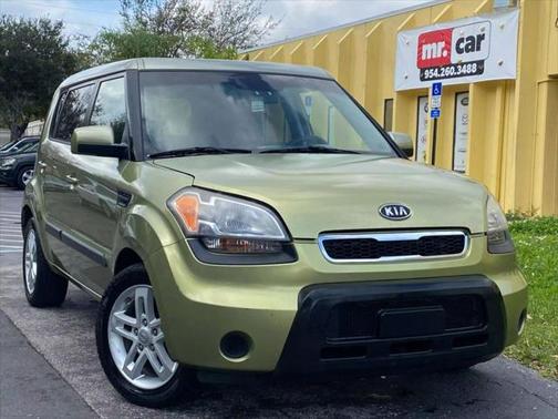 2011 Kia Soul +