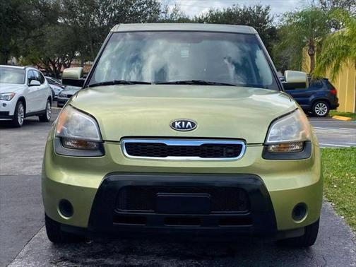 2011 Kia Soul +