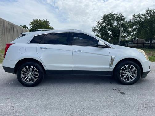 White 2012 Cadillac SRX Luxury Collection
