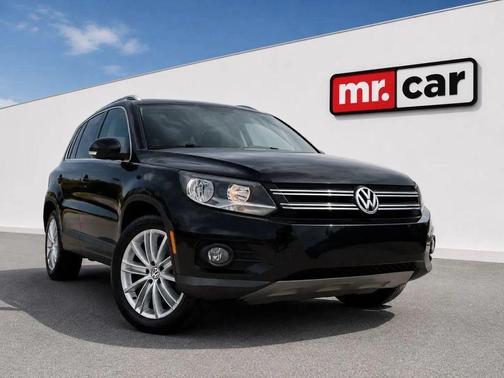 Deep Black Metallic 2013 Volkswagen Tiguan SE