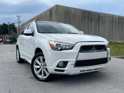 Diamond White Pearl 2012 Mitsubishi Outlander Sport SE