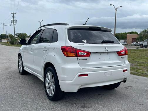Diamond White Pearl 2012 Mitsubishi Outlander Sport SE