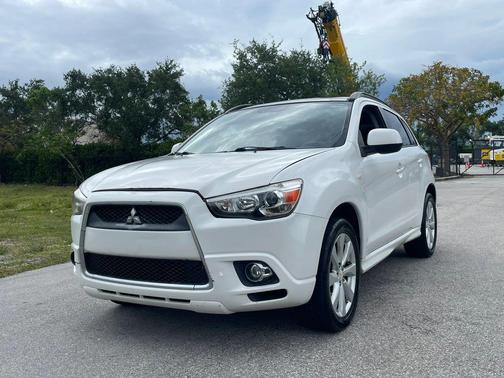 Diamond White Pearl 2012 Mitsubishi Outlander Sport SE