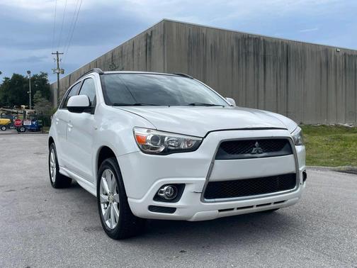 Diamond White Pearl 2012 Mitsubishi Outlander Sport SE