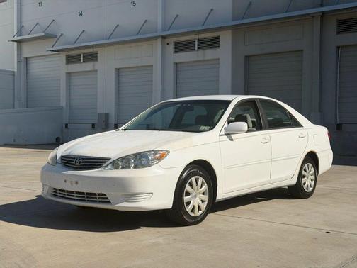 2005 Toyota Camry XLE