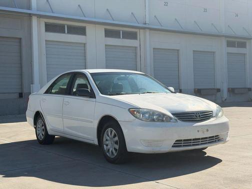 2005 Toyota Camry XLE