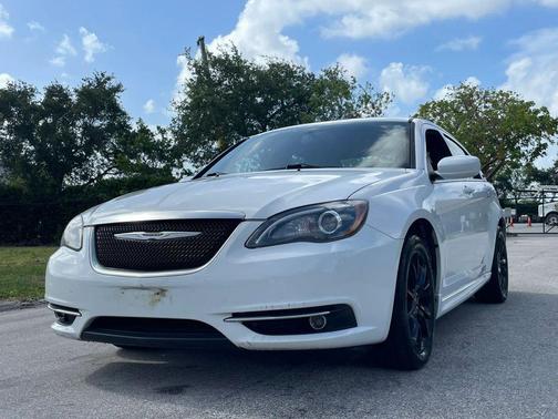 Bright White Clearcoat 2014 Chrysler 200 Limited