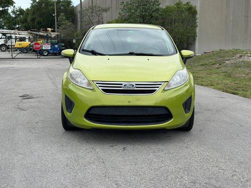 2013 Ford Fiesta SE