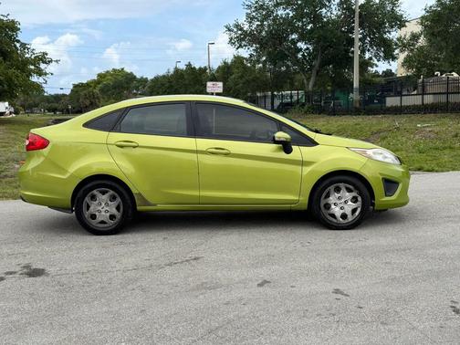 2013 Ford Fiesta SE
