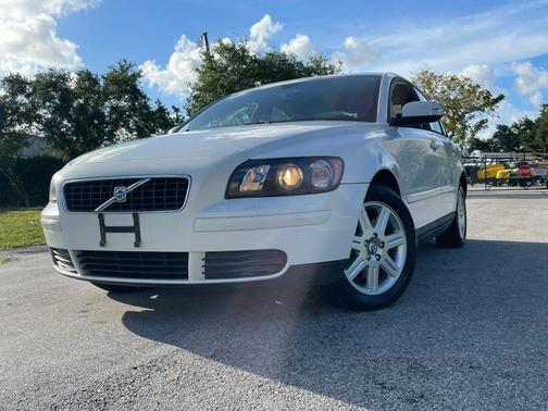 Ice White 2007 Volvo S40 2.4i