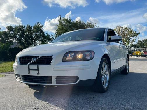Ice White 2007 Volvo S40 2.4i