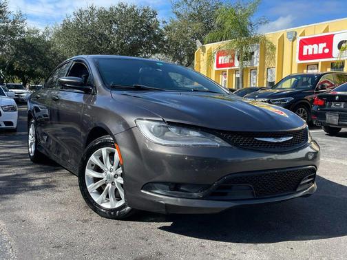 2016 Chrysler 200 S