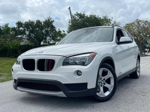white 2014 BMW X1 sDrive 28i