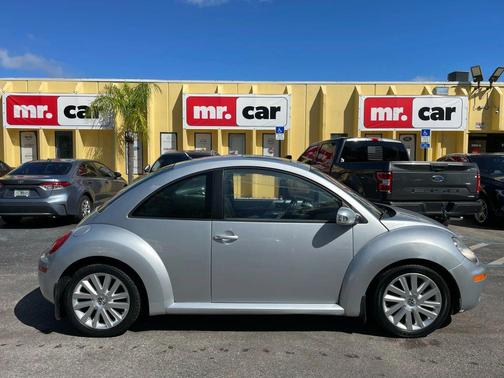 2008 Volkswagen New Beetle S