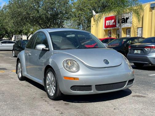 2008 Volkswagen New Beetle S