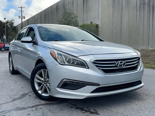 2015 Hyundai SONATA SE